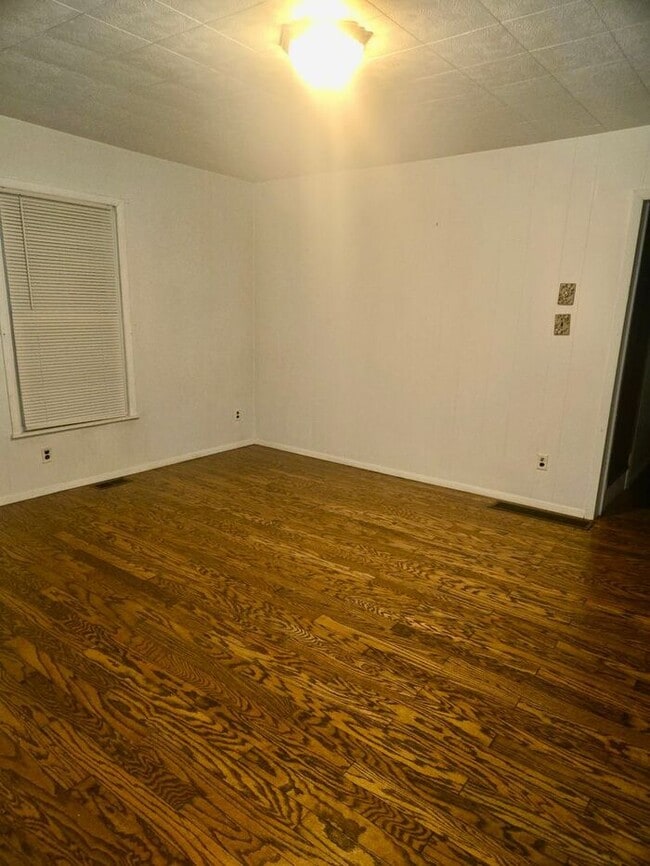 Photo - 2 bedroom home in Niles!!