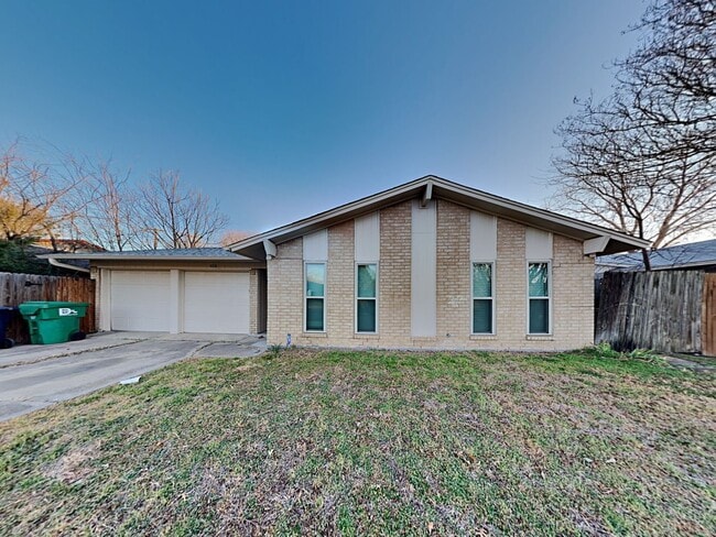 Building Photo - Charming 3-Bedroom Home with Covered Patio & 2-Car Garage in Denton, TX