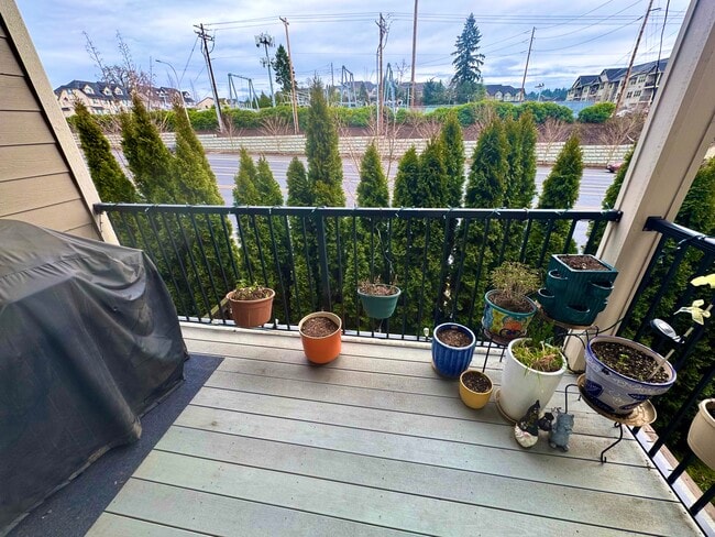 Balcony off main floor - 13102 SW Aubergine Ter