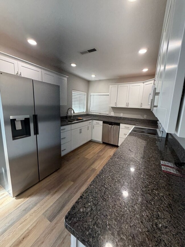 Photo - 3 bedroom 2 bath in home in Millcreek Cottages!