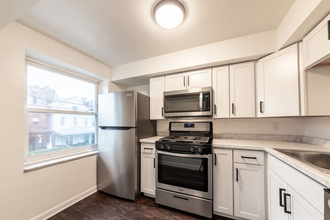 Photo - 601 E Warrington Ave Unit Apt 4