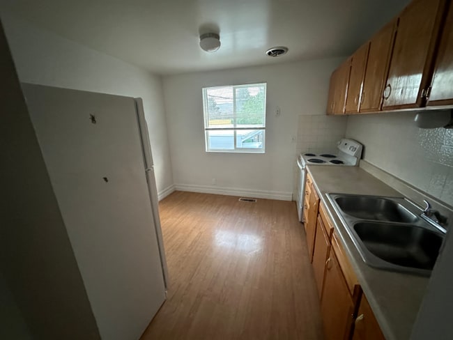 Photo - 171 S Coleman St Unidad B