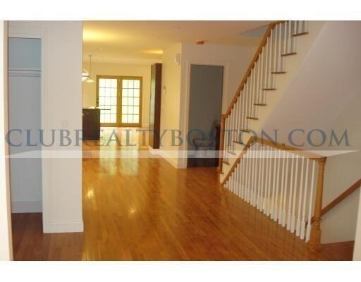 Photo - 195 Forest St