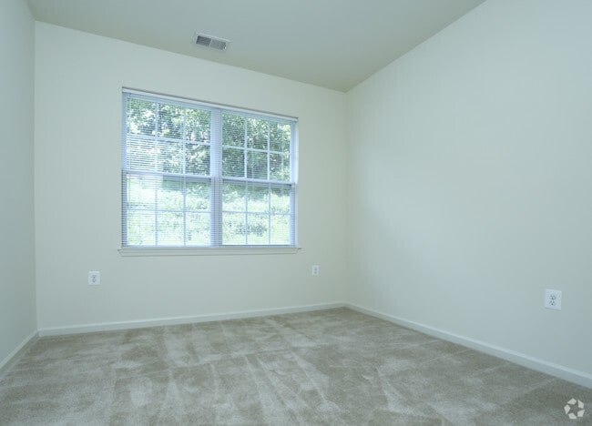 Photo - Heights Of Lebanon