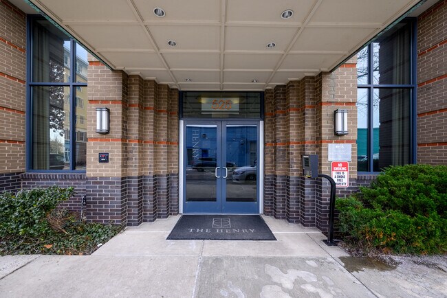 Photo - 525 N Fayette St Unit 613