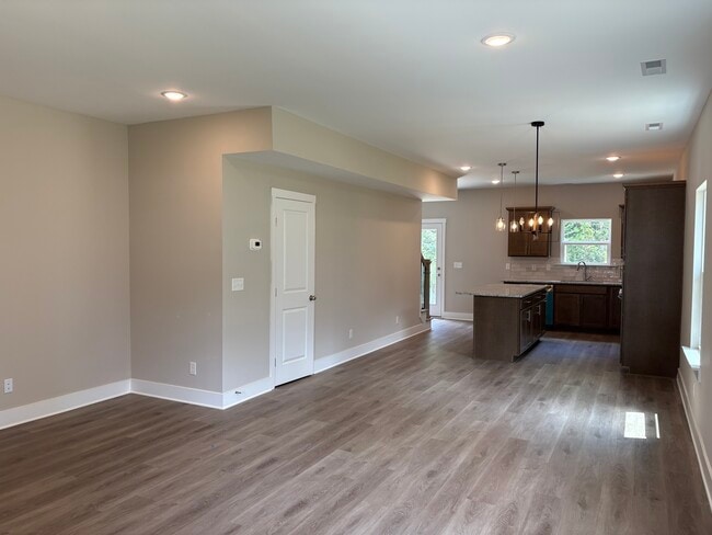 Photo - 4662 Heiskell Dr