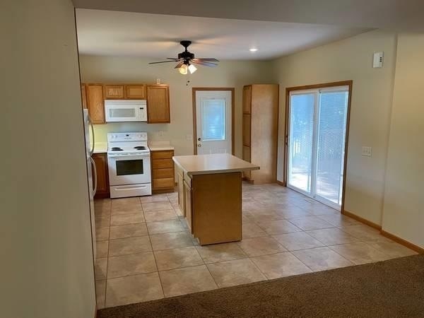 Photo - 154 River Rd