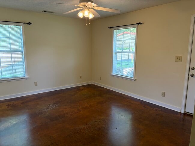 Photo - 31 Cottage Ln