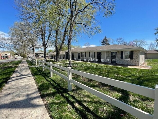 Building Photo - LEGRAND 55+ SENIOR LIVING COMMUNITY