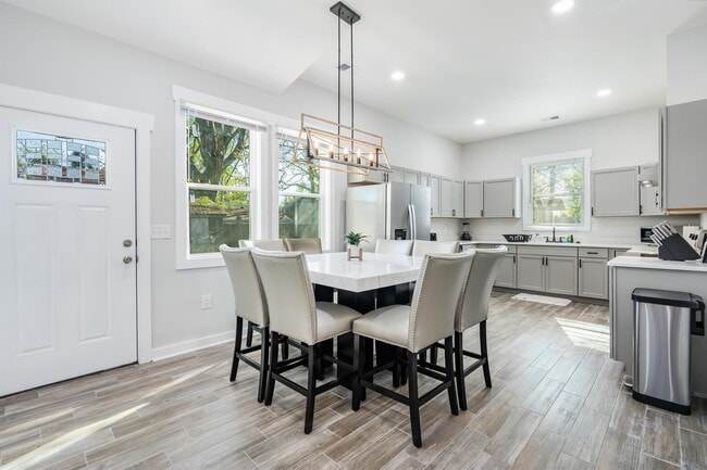 Photo - 209 Beirne Ave NW