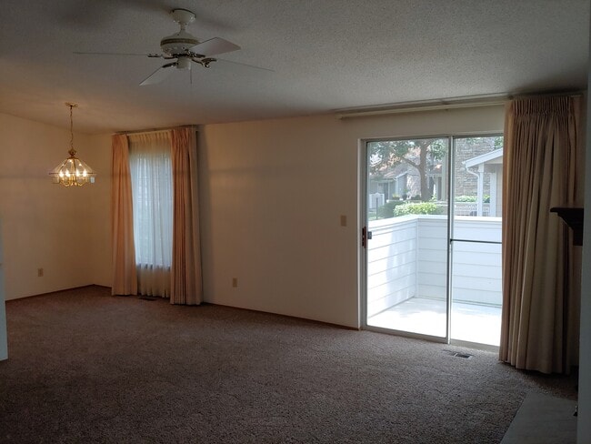 Photo - 8418 Everett Way Unit D