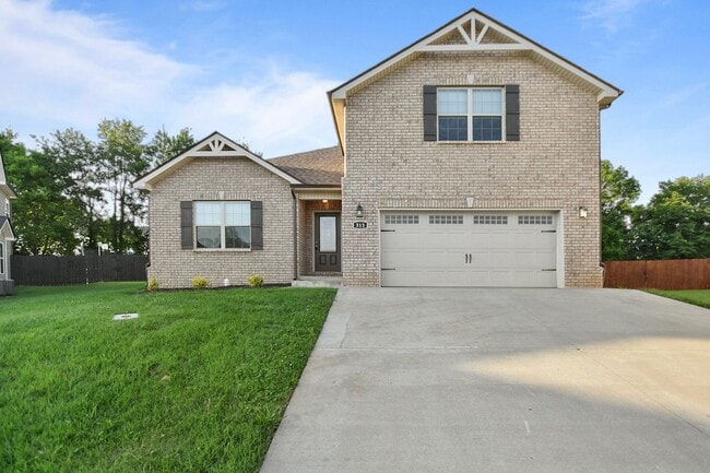 Building Photo - Like New Three Bedroom with Bonus!