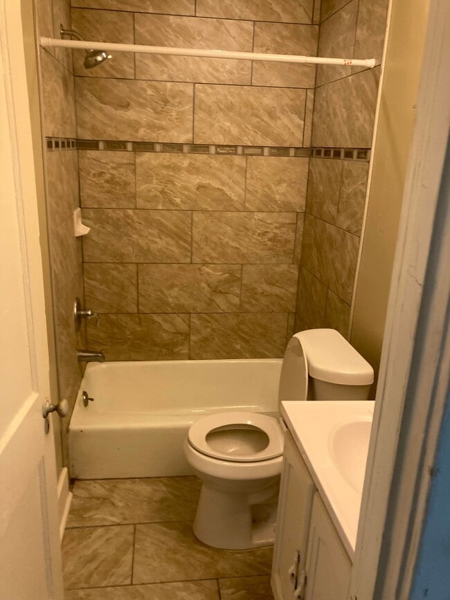baño - 1980 Cowden Ave Unidad 1980