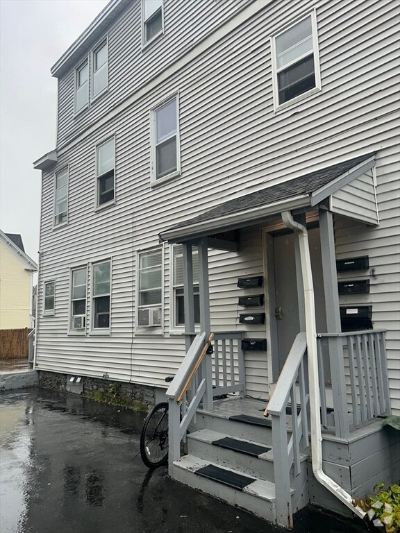 Building Photo - 9 Cedar St Unit 2 Rental