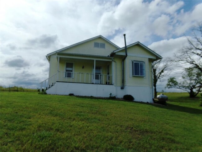 Photo - 16133 F M Rd House