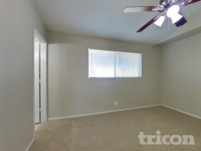 Photo - 3234 W Larkspur Dr