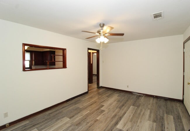 Photo - 507 Geneva St