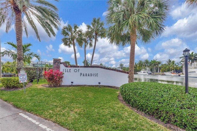 Building Photo - 440 Paradise Isle Blvd Unit 109