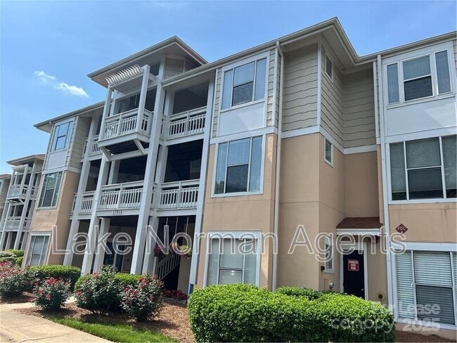 Photo - 17919 Kings Point Dr