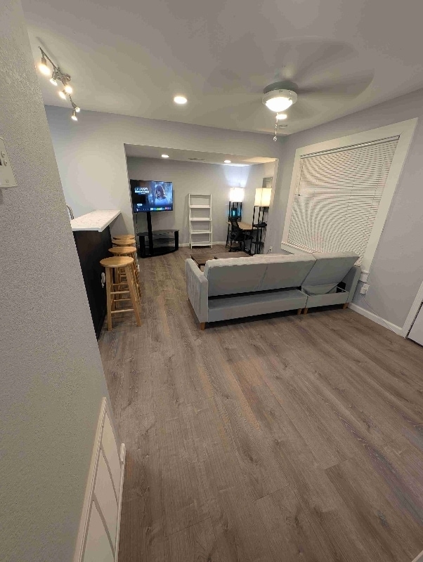 Photo - 907 N Gregg St