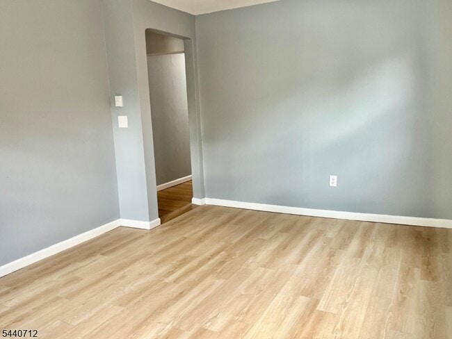 8 Newton Ave Unit 2