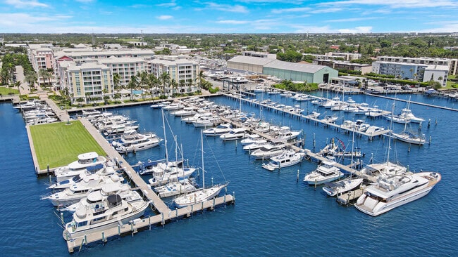 Building Photo - 806 E Windward Way Unit 508