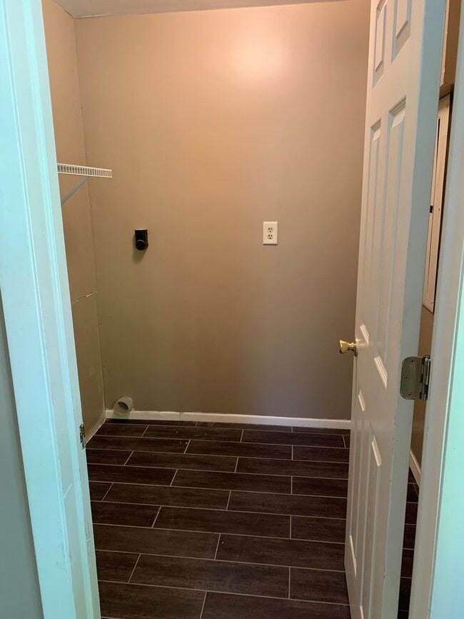 Photo - 1361 Finch Ln