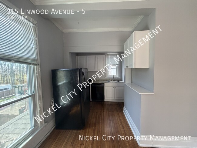 Photo - 315 Linwood Ave Unidad 5