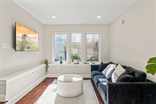 Photo - 1524 Catharine St Apartment Unit ID1049542P
