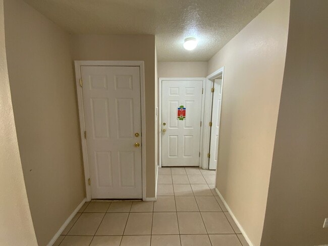 Photo - 3 Bedroom Home Available Near Unser Blvd N...