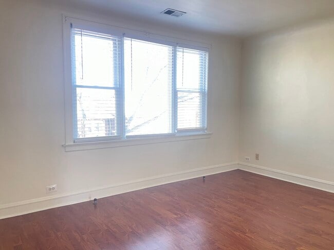 Photo - 6214 S Kilpatrick Ave