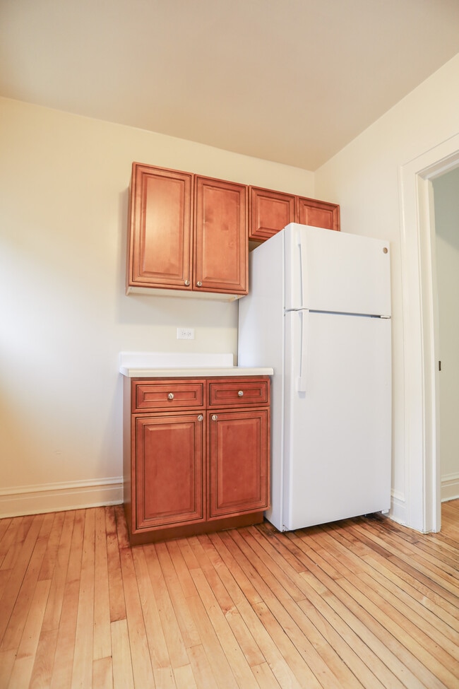 Photo - 2944 N Seeley Ave Unit #3