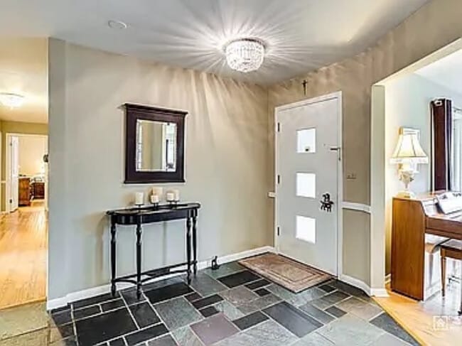 Photo - 3336 Overland Pass