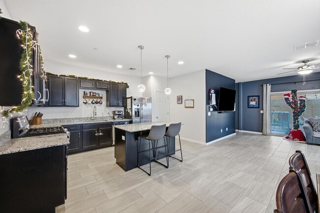 Photo - 21359 W Alvarado Rd