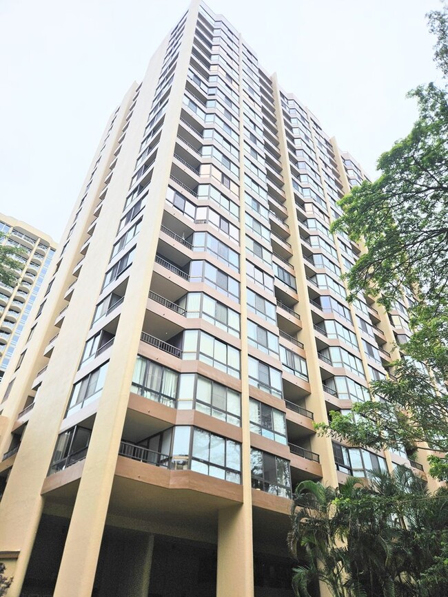 Building Photo - Nuuanu Brookside Studio Street Parking Unit 1809