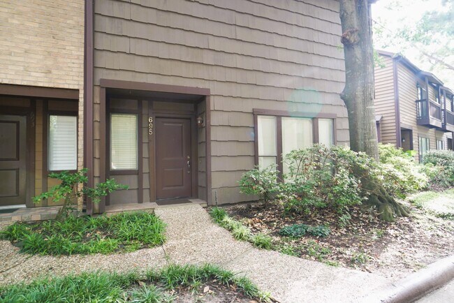 Building Photo - 11711 Memorial Dr Unit 695 Rental