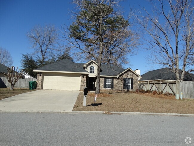 Building Photo - Better then new Rental