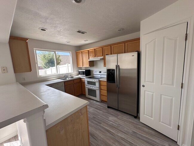 Photo - 1129 W 1390 S