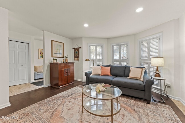 Photo - 19 Sarazen St