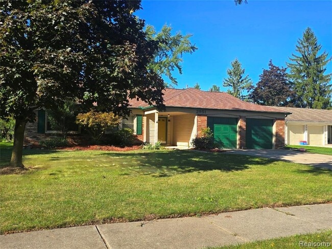 Photo - 2951 Hill Dr