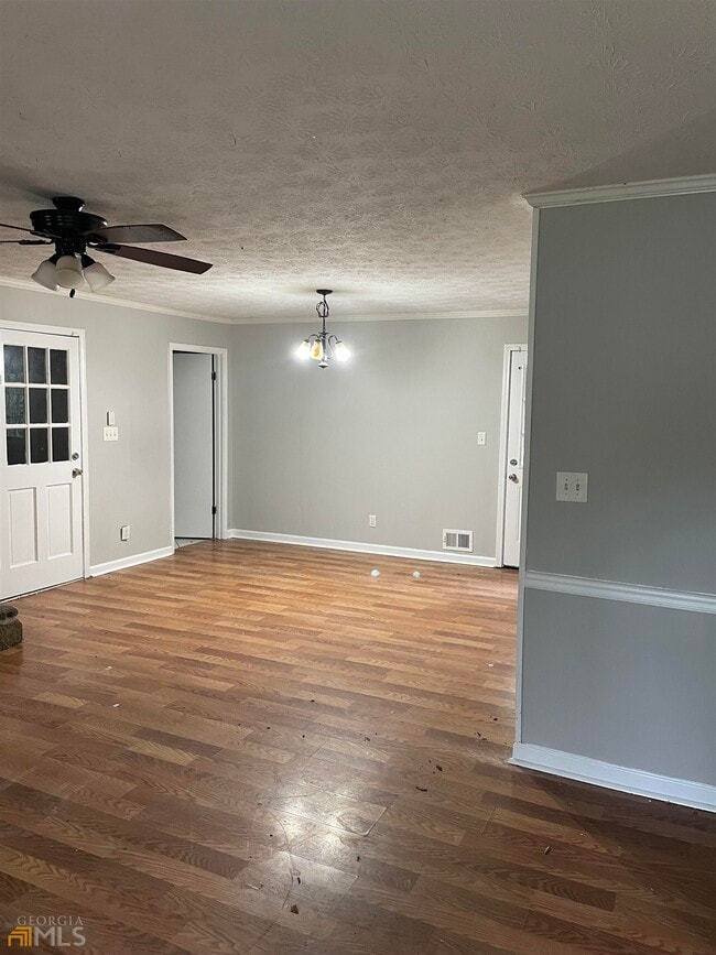 Photo - 1678 Ridgeview Dr NW