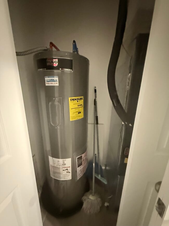 Photo - 2156 Edison Ave