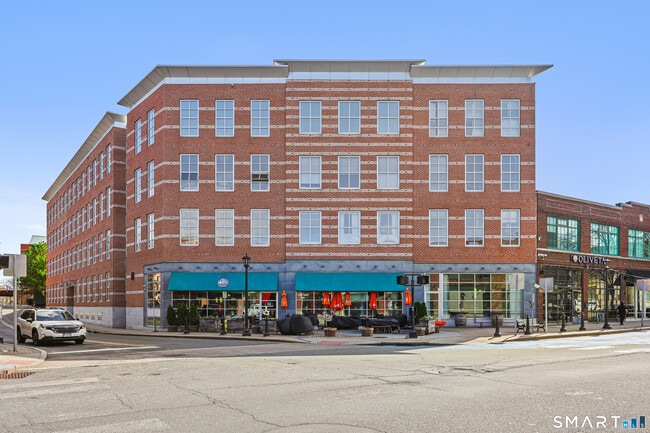 Building Photo - 10 Ann St Unit 201