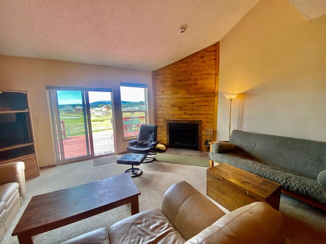 Photo - FOR RENT – LAKE HATCHER TOWNHOUSE CONDO