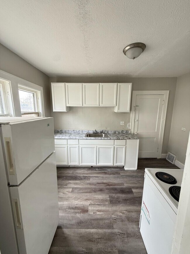 Photo - 1754 Algonac Rd Unit Lower