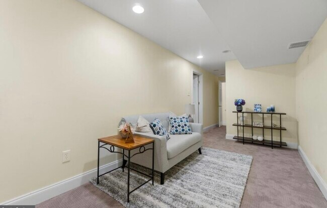 Photo - 128 W Fort Ave