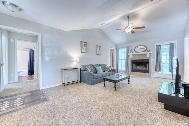 Photo - 4209 King Arthur Pl Unit ID1043488P