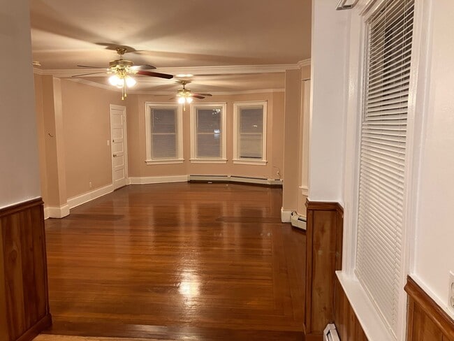 Building Photo - 39 7th St Unit 1st.floor