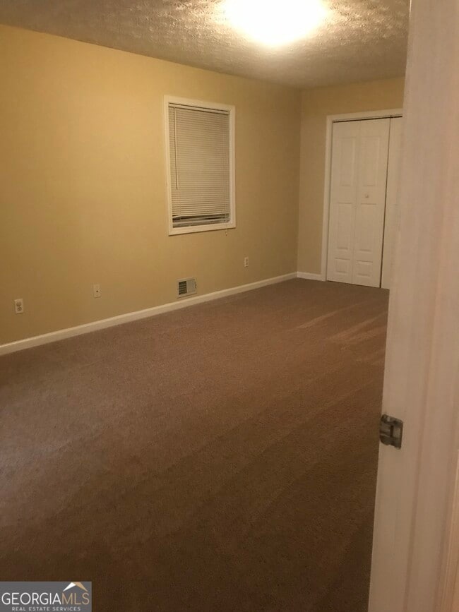 Photo - 218 Benton Fields