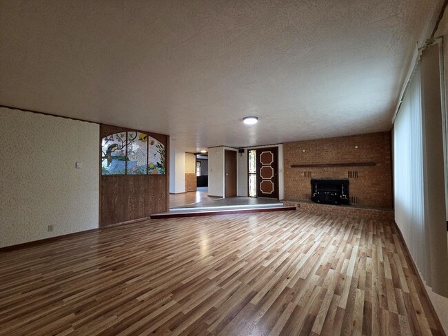 Photo - Spacious Cottage on 1/2 Acre Lot